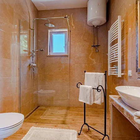 Stunning In Dingac Σπίτι διακοπών