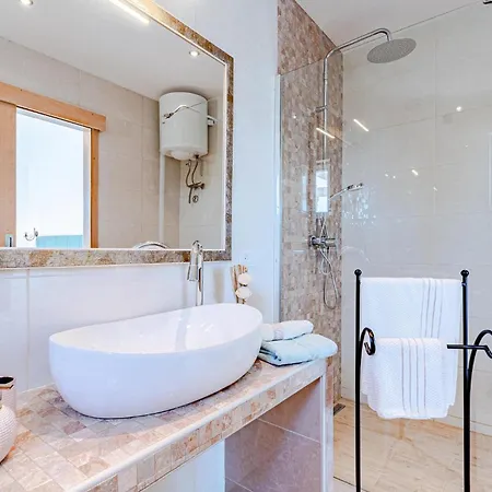 Σπίτι διακοπών Stunning In Dingac