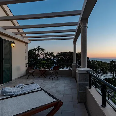 Stunning In Dingac Gornji Dingač