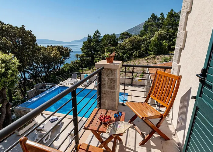 Dom wakacyjny Stunning In Dingac *