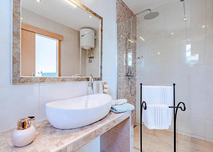 Dom wakacyjny Stunning In Dingac